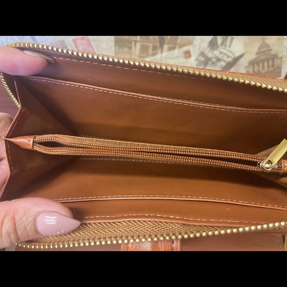 Wallet - Picture 3 of 4